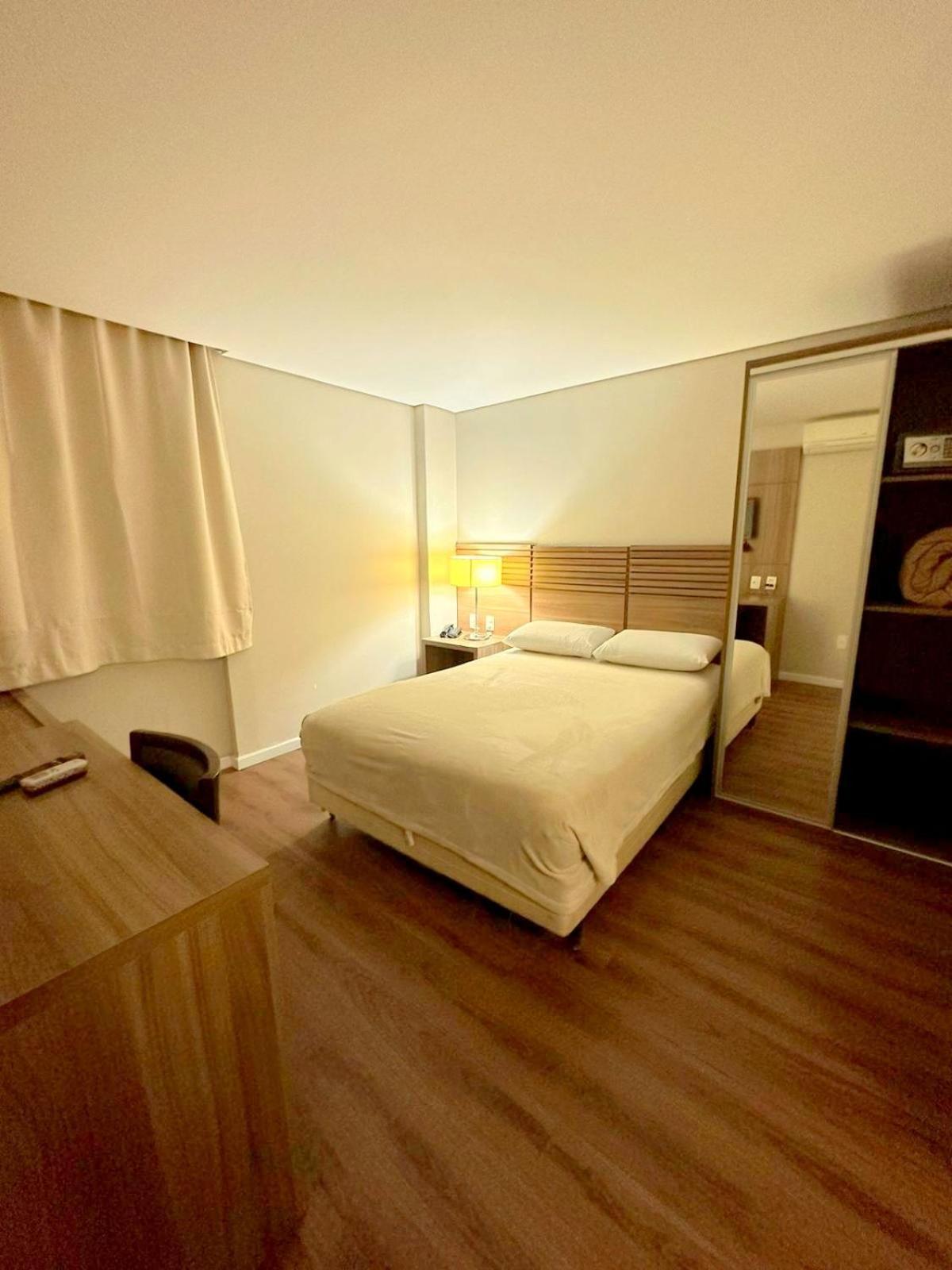 Umbu Hotel Porto Alegre - Centro Historico - Prox Aeroporto 15Min Zewnętrze zdjęcie